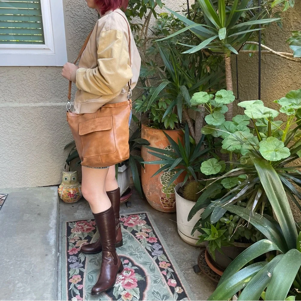 Prada Vintage Brown Over the Knee Leather Boots with Streamlined Design - Picture 3 of 16